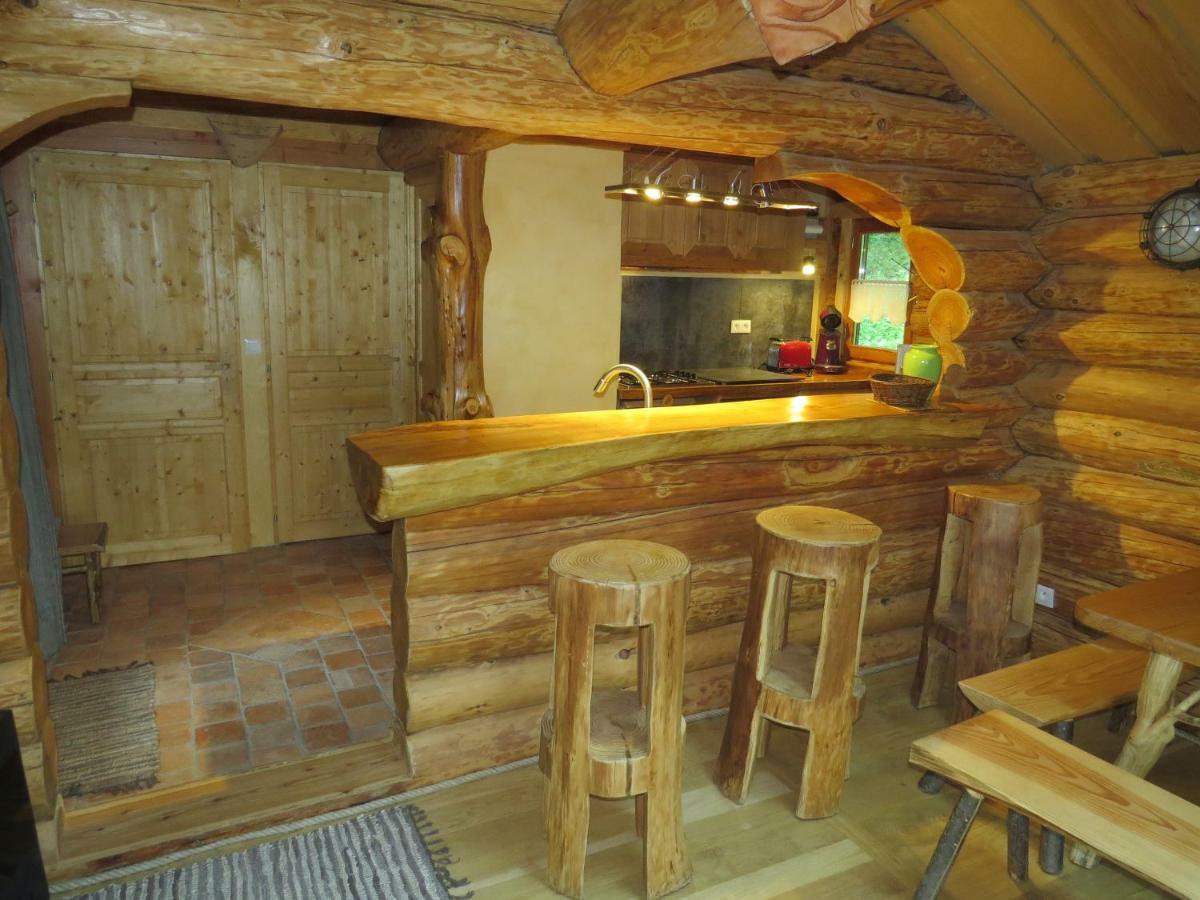 La Cabane De Hans Saint-Martial-de-Gimel Dış mekan fotoğraf